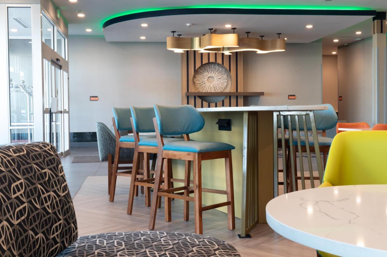La Quinta Inn & Suites By Wyndham San Antonio Seaworld Lafb Dış mekan fotoğraf