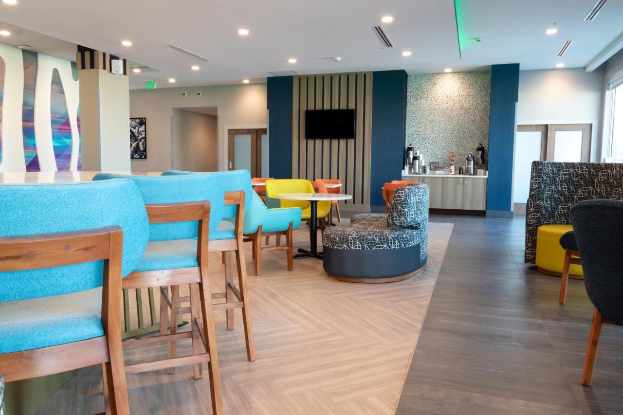 La Quinta Inn & Suites By Wyndham San Antonio Seaworld Lafb Dış mekan fotoğraf
