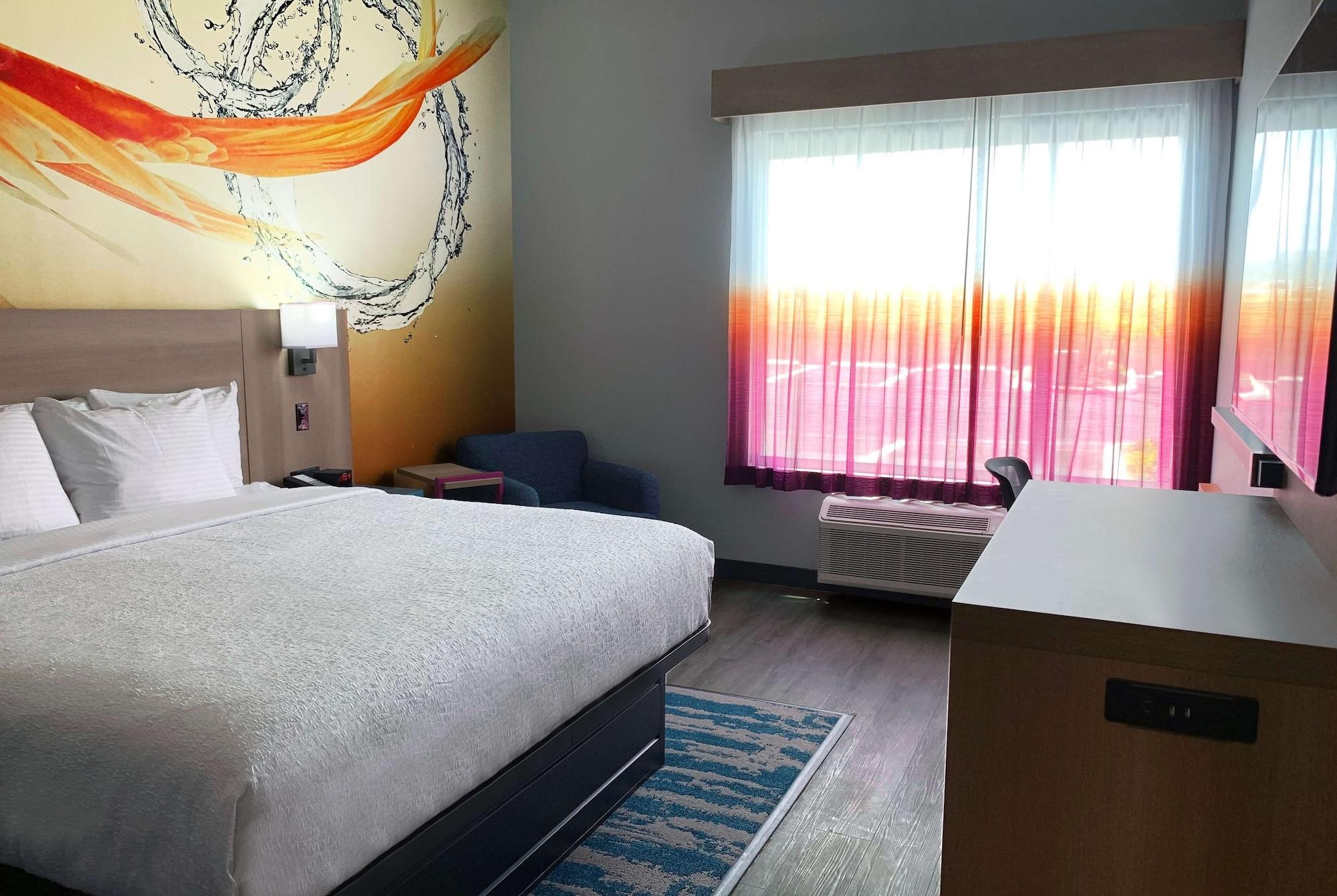 La Quinta Inn & Suites By Wyndham San Antonio Seaworld Lafb Dış mekan fotoğraf