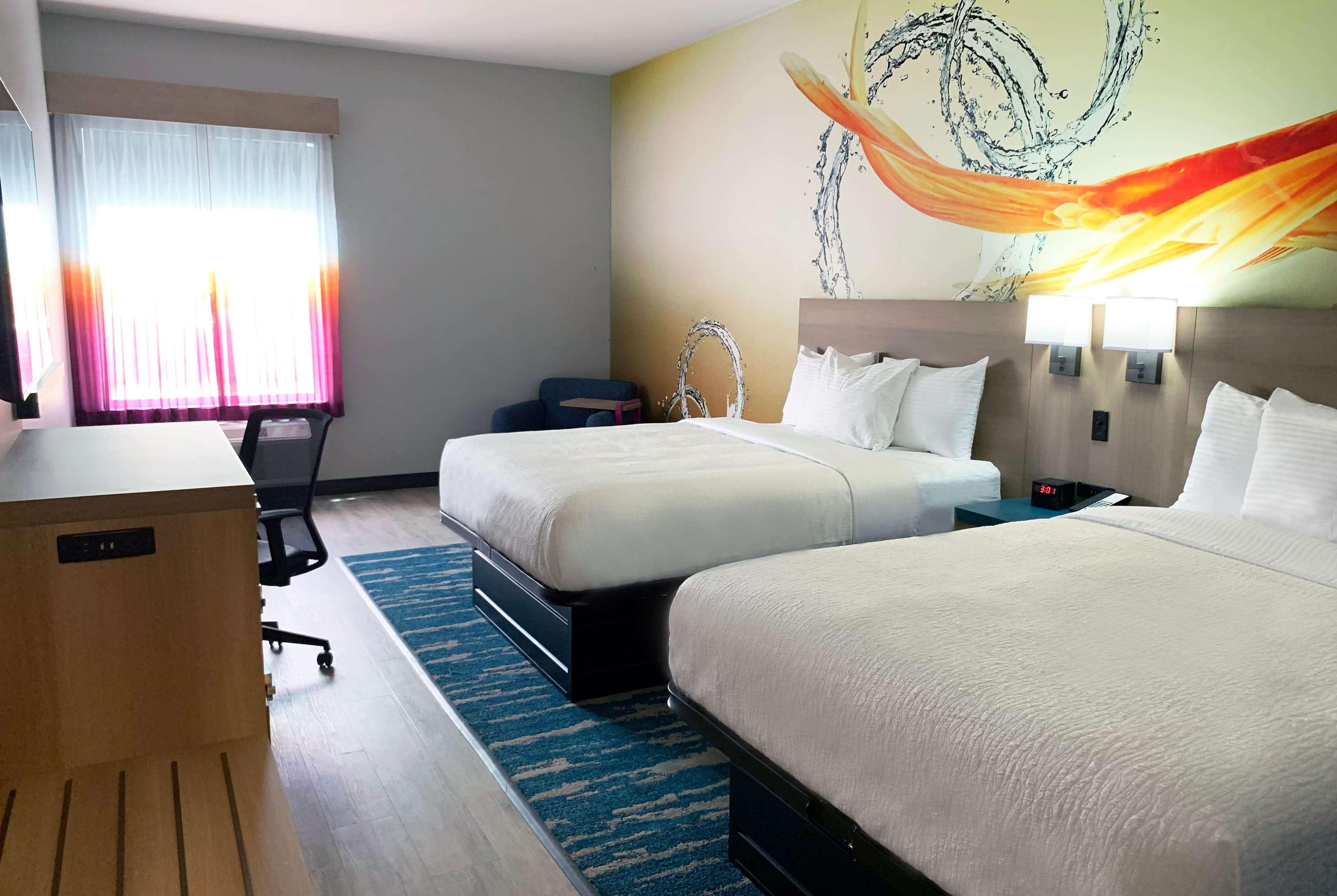 La Quinta Inn & Suites By Wyndham San Antonio Seaworld Lafb Dış mekan fotoğraf