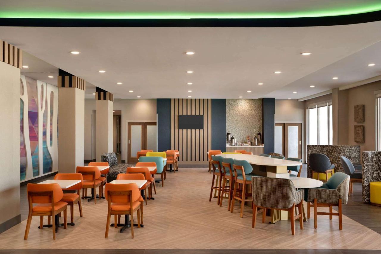 La Quinta Inn & Suites By Wyndham San Antonio Seaworld Lafb Dış mekan fotoğraf