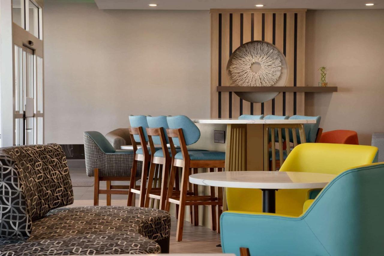 La Quinta Inn & Suites By Wyndham San Antonio Seaworld Lafb Dış mekan fotoğraf